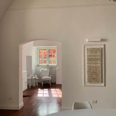 Incantevole Con Piscina Villa